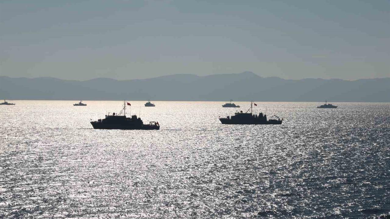 Çanakkale Saros Körfezi'nde Nefes Kesen Tatbikat Yapıldı