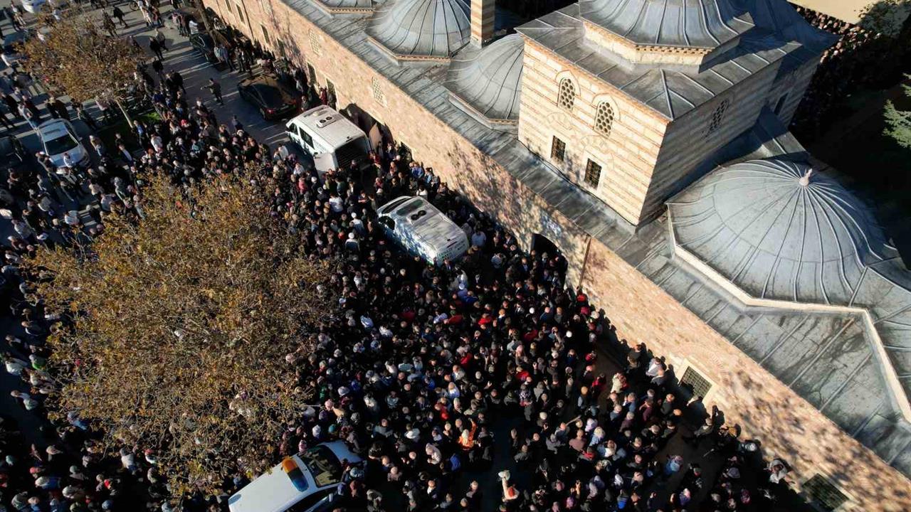 Kocaeli Gebze'de Enkaz Altında Kalan Bilir Ailesinin Cenazesi Defnedildi