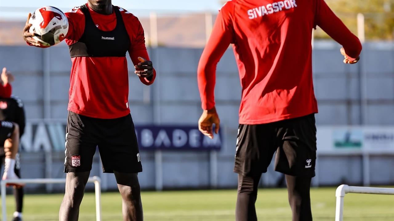 Sivasspor Ümraniyespor ile Yapacağı Maç İçin Hazırlıklarını Sürdürüyor