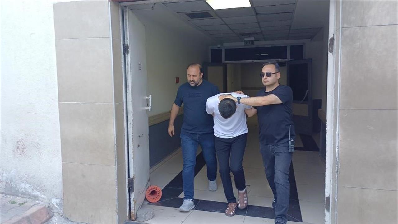 Kayseri'de Yaşanan Cami Olayında Öldürülen Adamın Eşine Hakaret Edildiği İddia Ediliyor