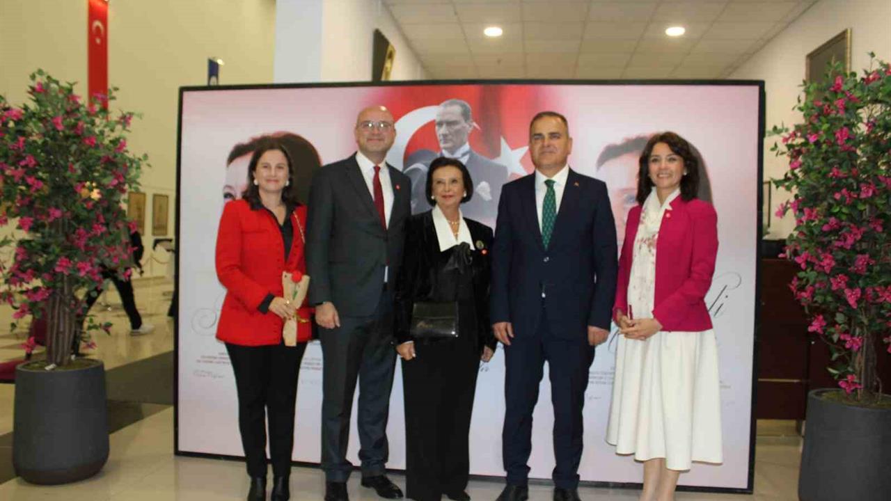 Muğla'da "Vali Hanım" Belgeseli İzleyiciyle Buluştu