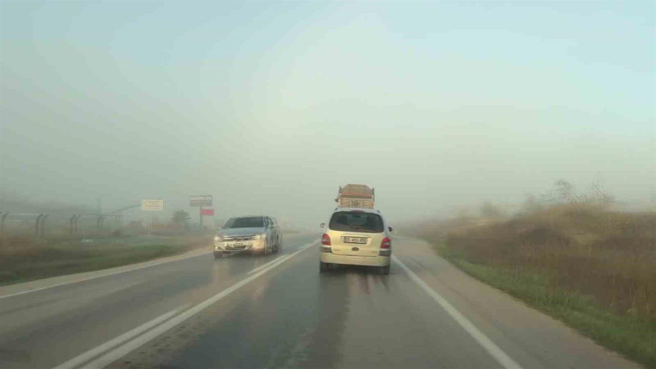 Amasya Çorum Karayolu'nda Sabah Saatlerinde Yoğun Sis Etkili Oldu