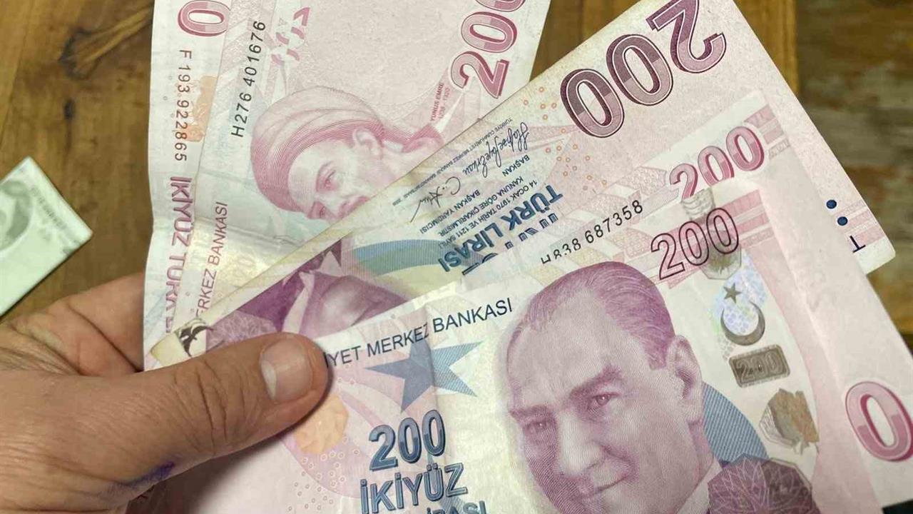 Bursa'da TÜKONFED, Bankaların Emekli Maaş Promosyonu Uygulamalarını Eleştirdi