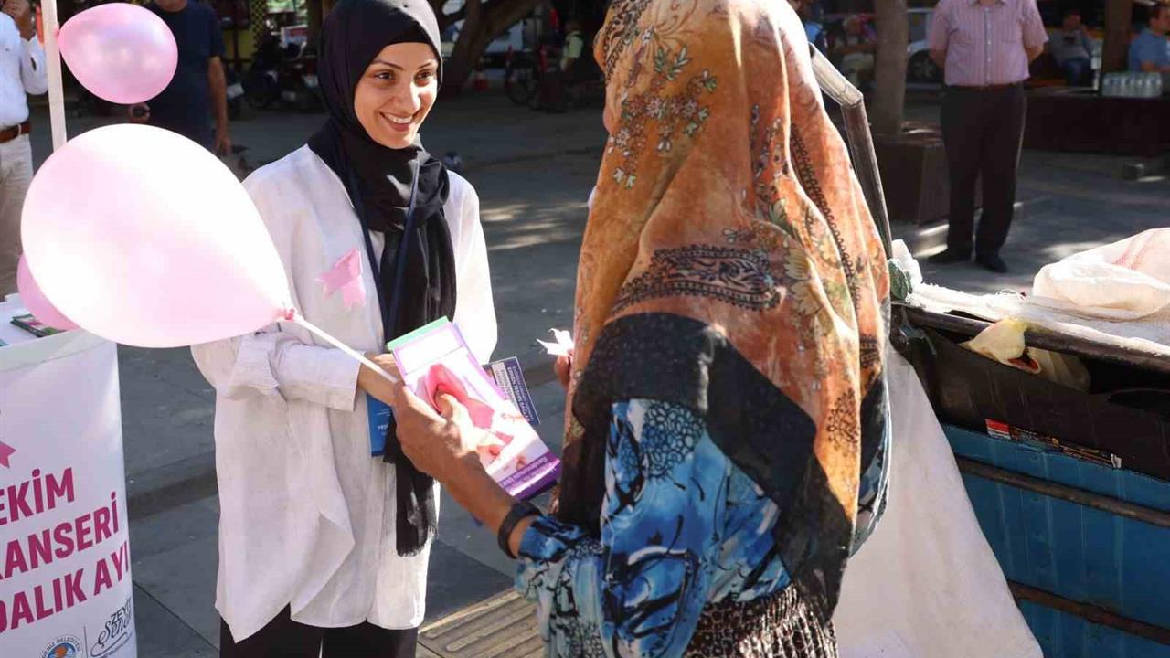 Mersin Akdeniz'de Meme Kanseri Farkındalık Ayı İçin Etkinlik Düzenlendi