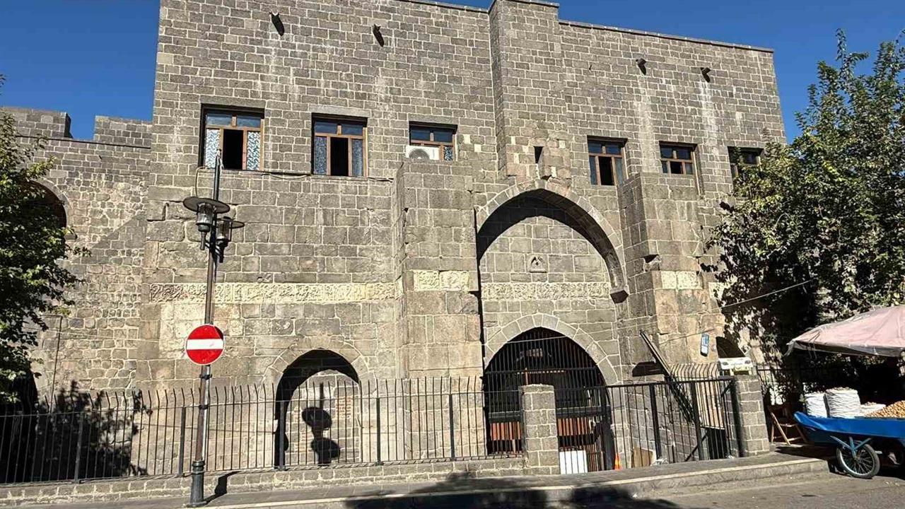 Diyarbakır Mervani Camisi'nde Cemaat Abdest Alamıyor