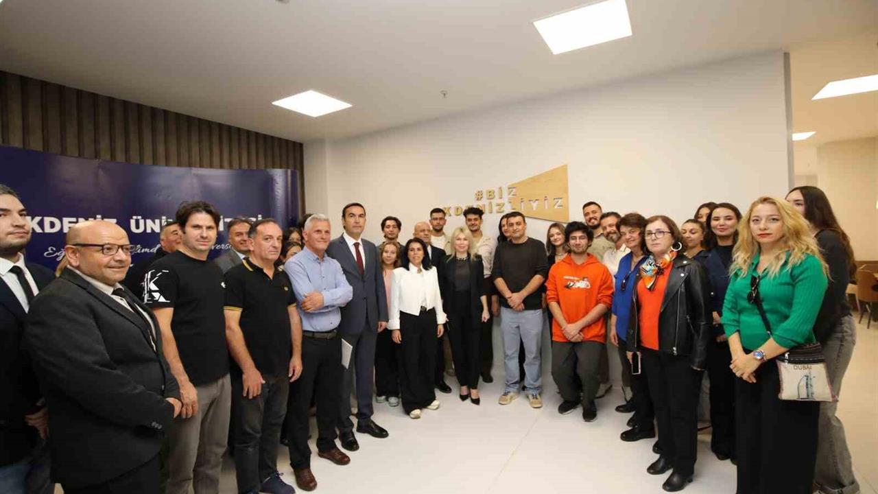 Antalya'da Akdeniz Üniversitesi Kütüphanesi Yüzde 30 Büyüyerek 1200 Kişiye Hizmet Verecek