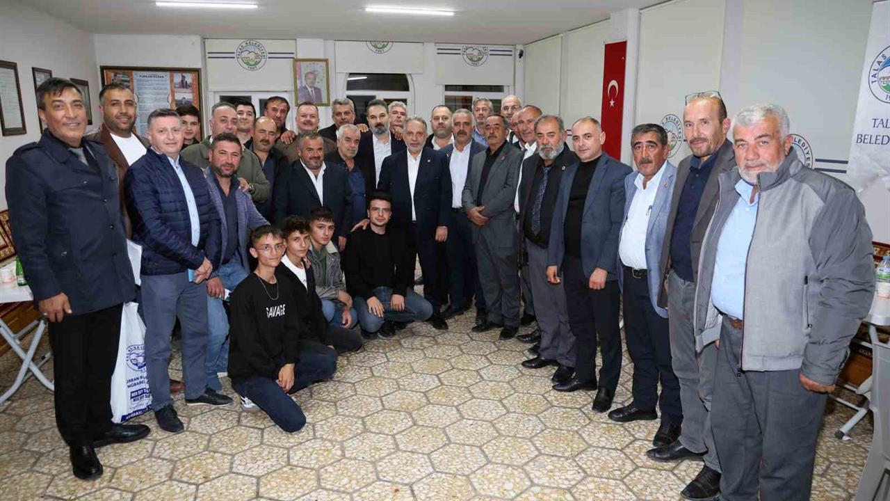 Talas'ta Muhtarlar, Reşadiye'de Hizmet Uygulamalarını Görüşmek İçin Buluştu