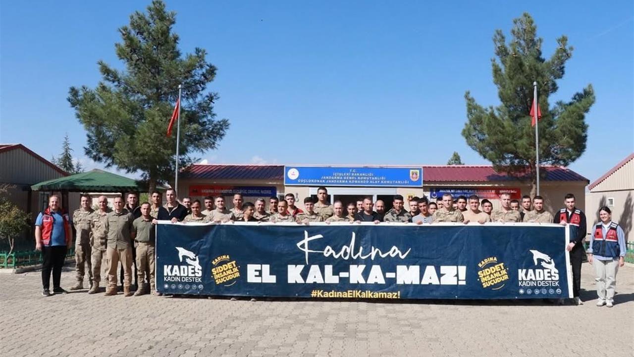Şırnak'ta Askeri Personele Kadına Yönelik Şiddetle Mücadele Eğitimi Verildi