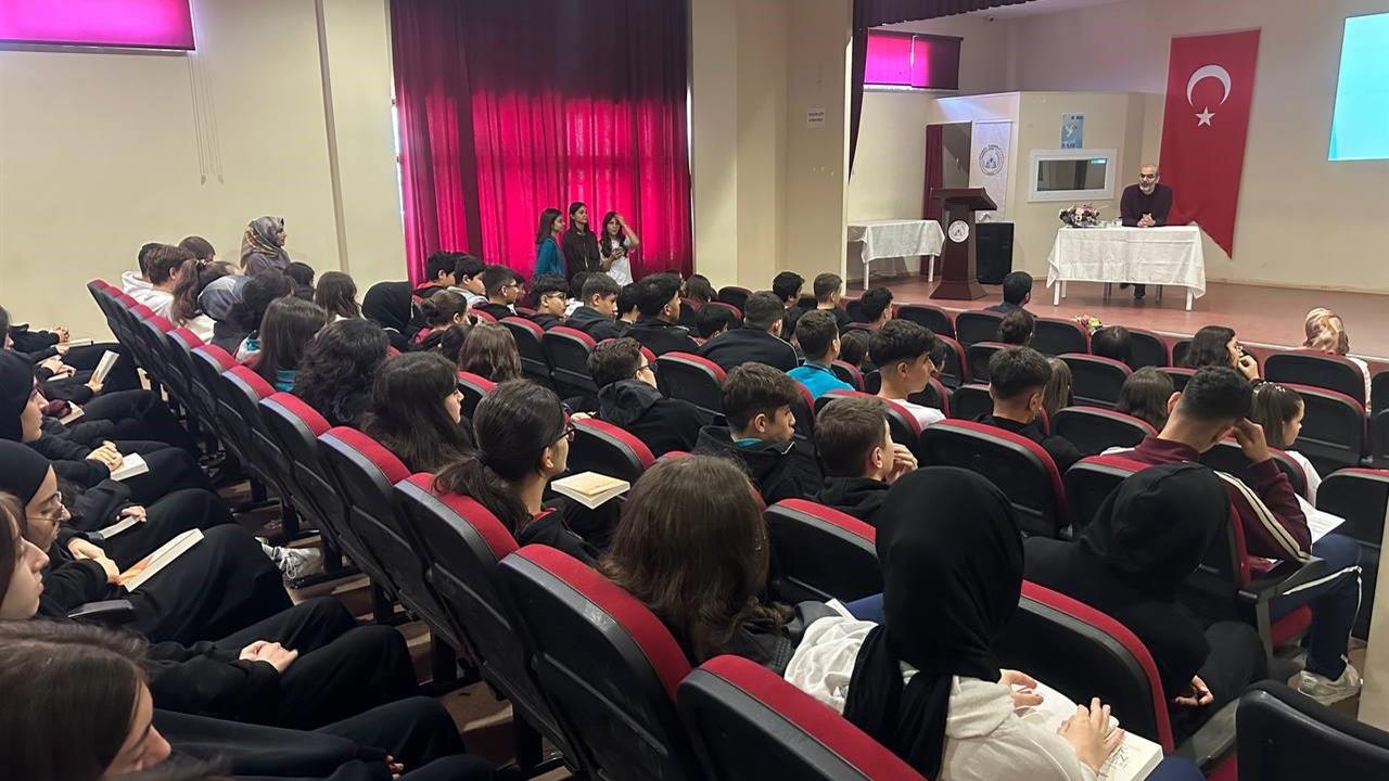 Çayırova'da Kitap Günleri Etkinlikleri Öğrencilerle Buluşuyor