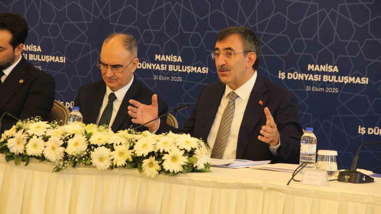 Cumhurbaşkanı Yardımcısı Yılmaz, Manisa'da Türkiye ekonomisinin geleceği hakkında bilgi verdi.