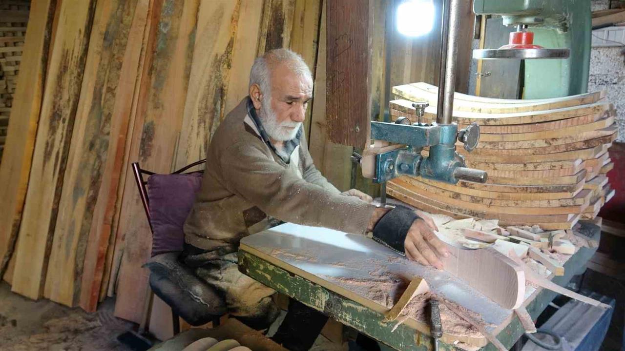 Gaziantep'te 68 Yaşındaki İmam Karakuş, 62 Yıldır Ahşap Ustalığı Yapıyor