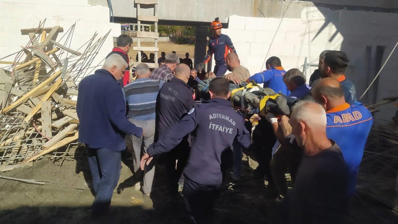 Adıyaman Merkez Hasankendi Köyü'ndeki Cami İnşaatında Kubbe Çöktü, 5 Kişi Yaralandı