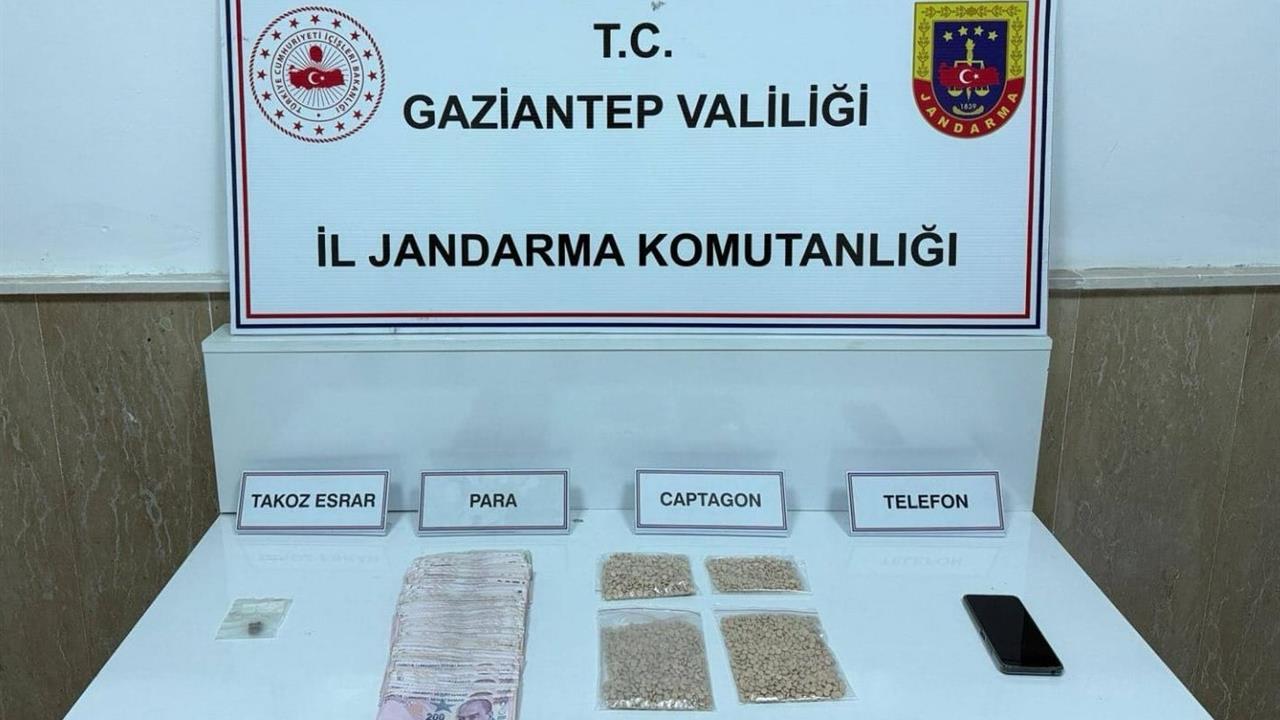 Gaziantep'te 4 Kişi Uyuşturucu ile Yakalandı ve Tutuklandı