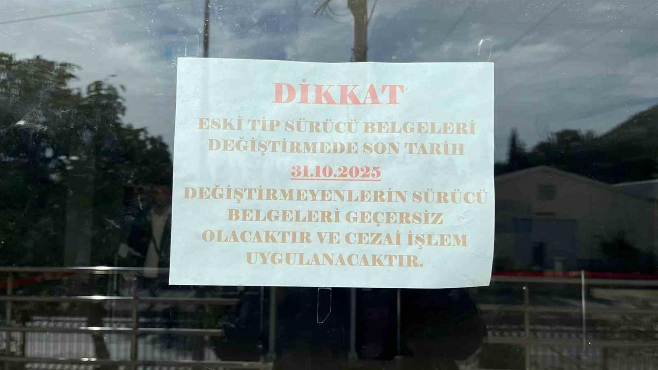 Menteşe'de Eski Tip Ehliyetlerin Yenilenmesinde Beklenen Yoğunluk Oluşmadı