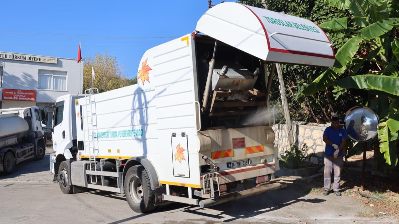 Toroslar’da Temizlik Seferberliği Devam Ediyor