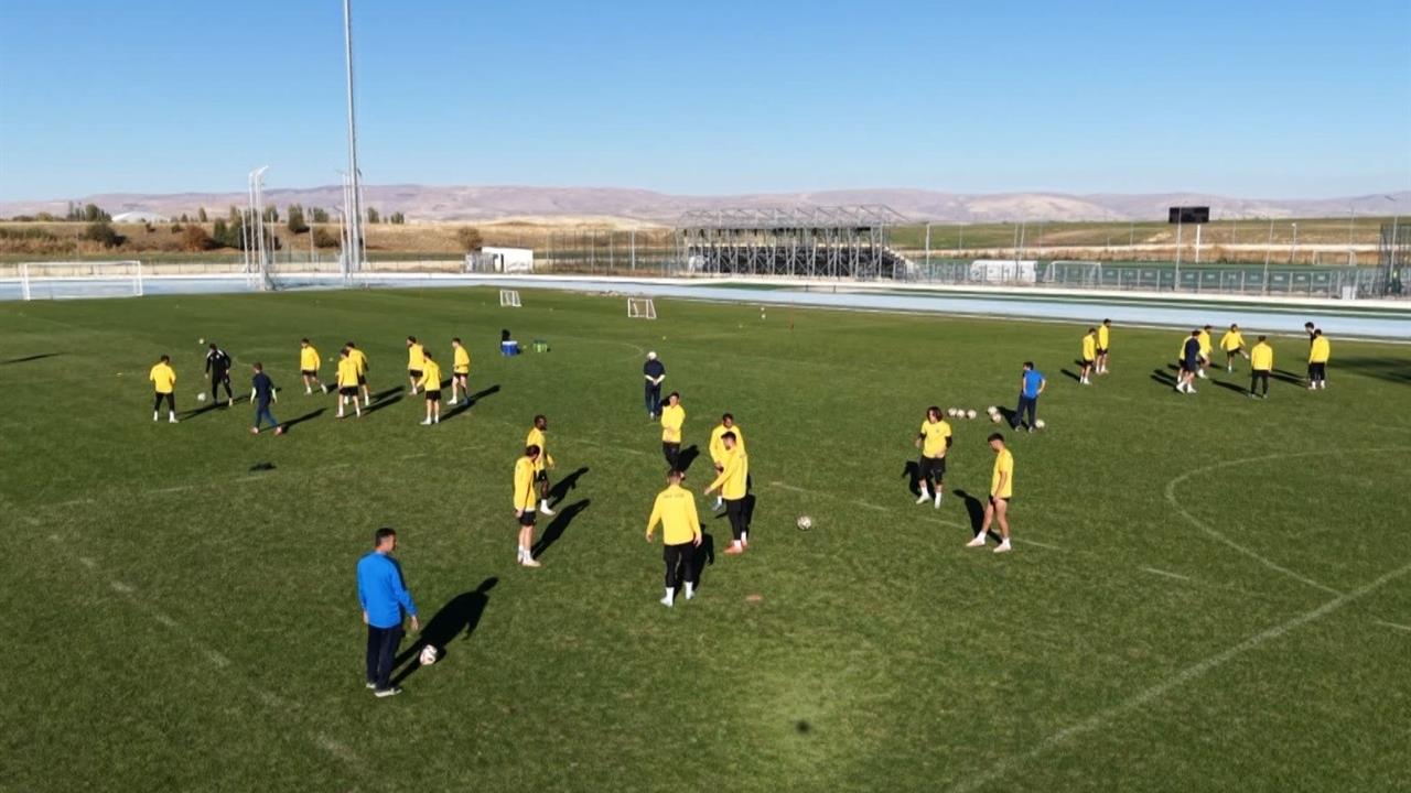 Muş'ta Muşspor, 1461 Trabzon FK Maçı Hazırlıklarına Başladı