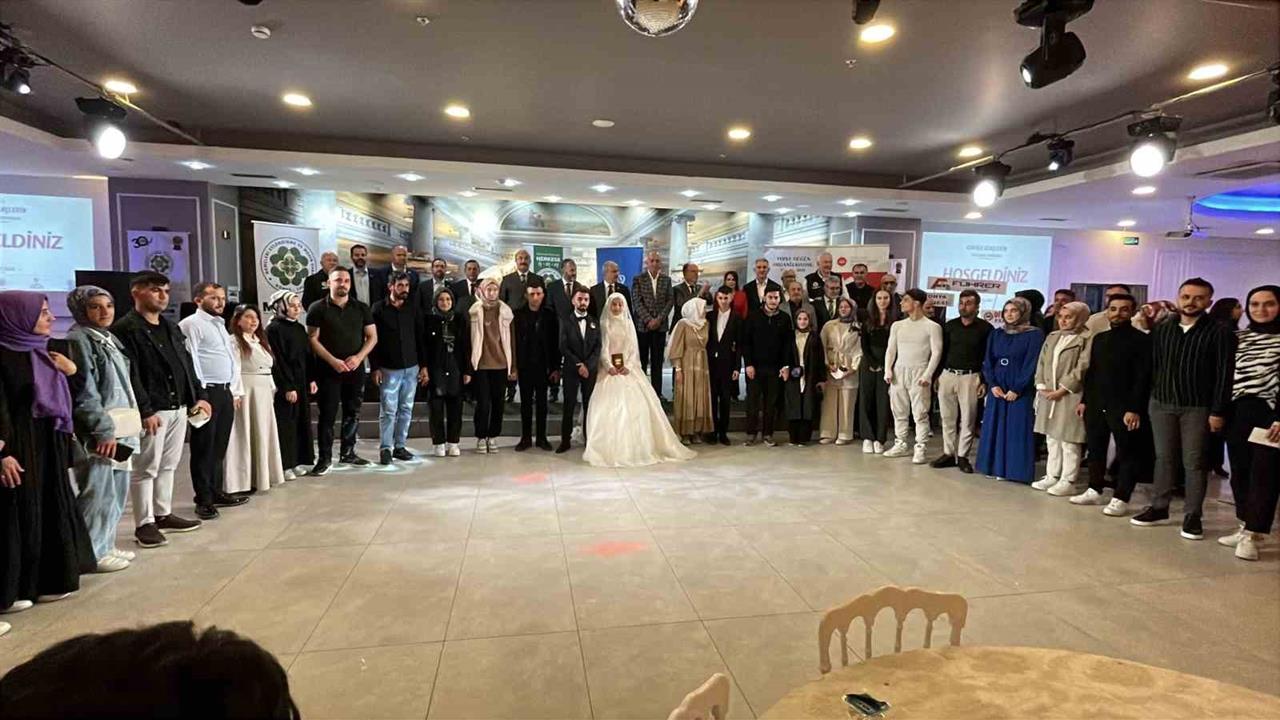 Konya Meram'da 35 Çift İçin Toplu Nikah Töreni Gerçekleştirildi
