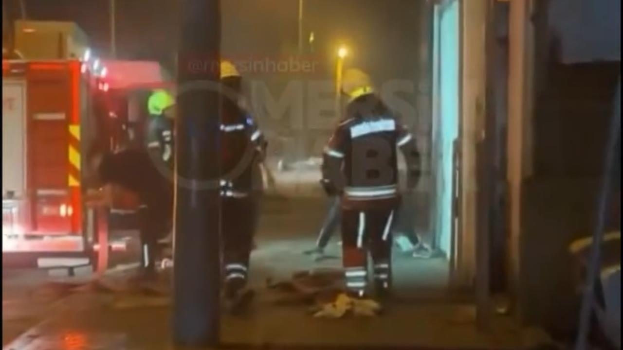 Mersin'de Gece Yangını Çıktı