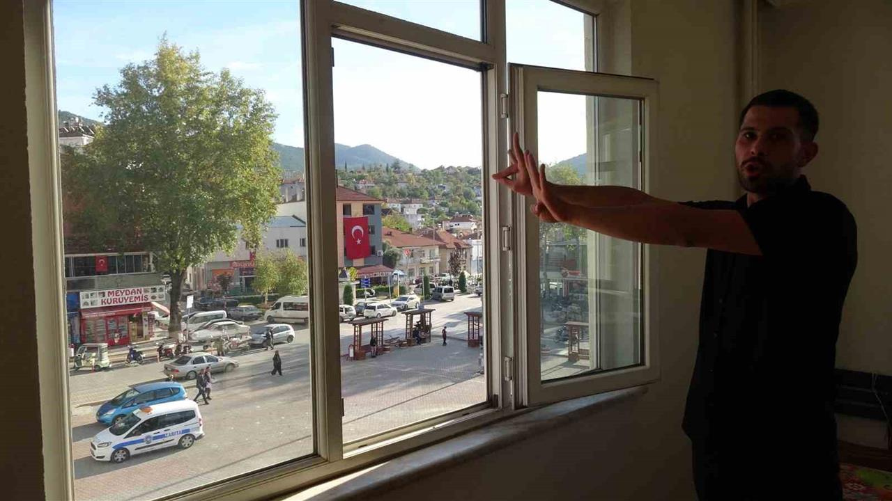 Burdur Bucak'ta Belediye Başkan Yardımcısı ve Meclis Üyesi Darp İddiasıyla Gündemde