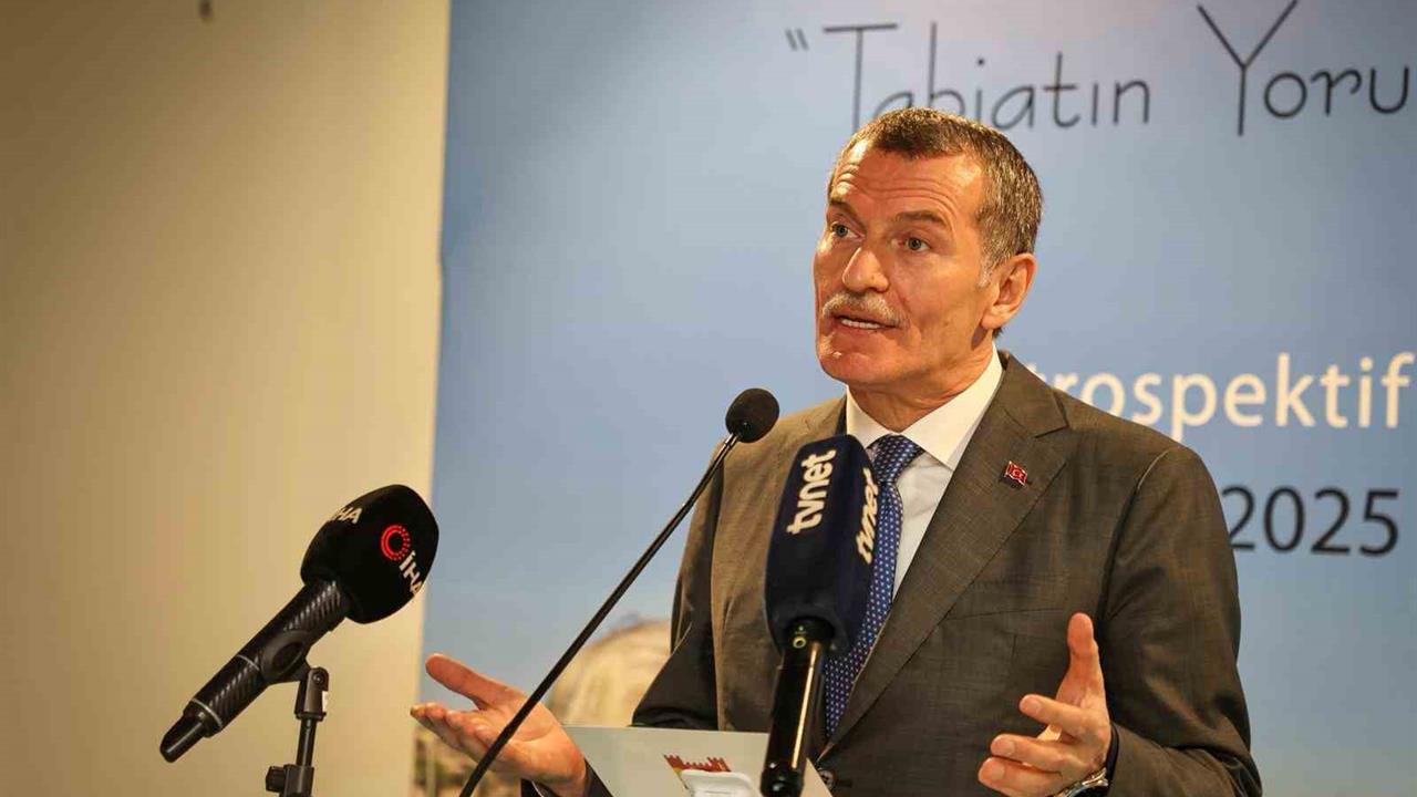 İstanbul Zeytinburnu'nda Teymur Ağalıoğlu'nun "Tabiatın Yorulmaz Öğrencisi" Sergisi Ziyarete Açıldı