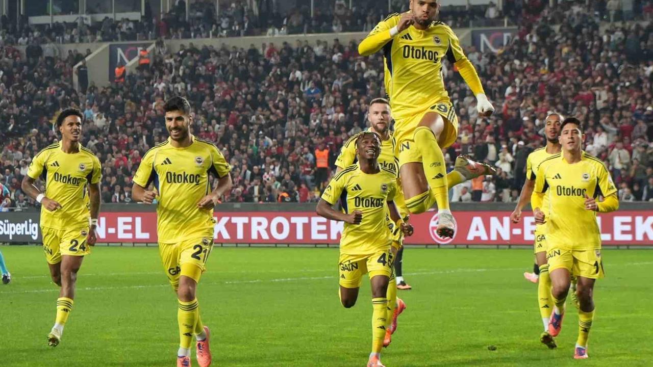 Fenerbahçe, Beşiktaş ile Oynayacağı Derbi Maçında Hata Yapmadan Galibiyet Serisini Sürdürmek İstiyor