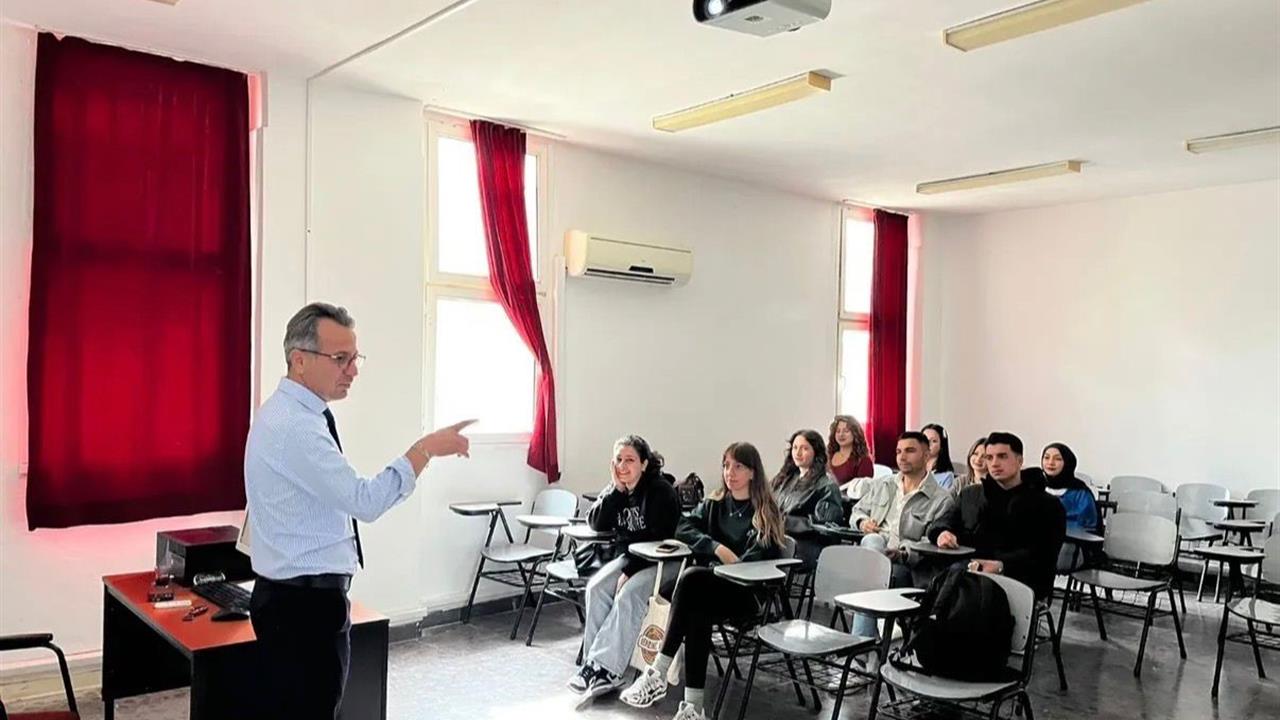 İzmir Çeşme'de Ege Üniversitesi'nde Damla Sakızı Tanıtıldı