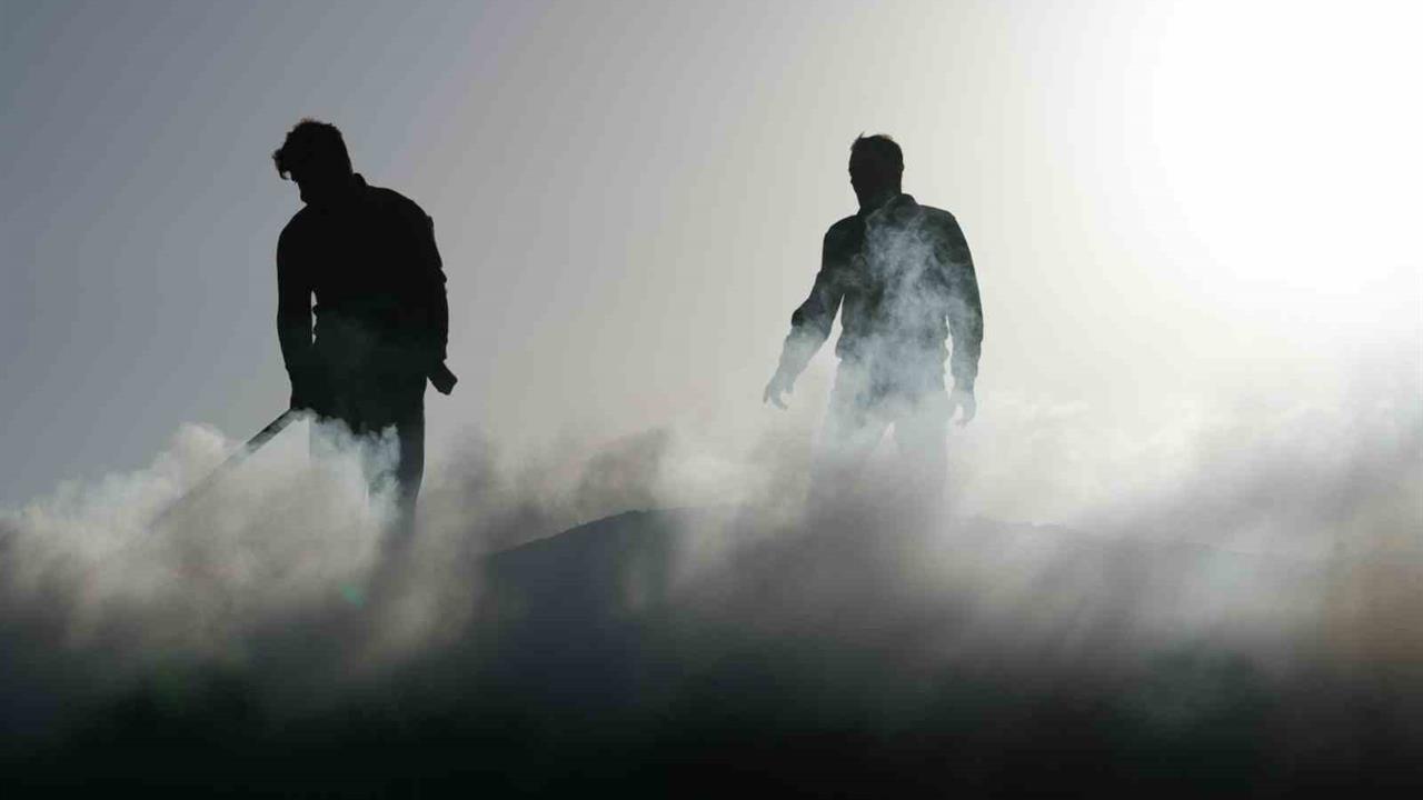 Kırıkkale Sulakyurt'ta Torlukçular, Zorlu Şartlarda Mangal Kömürü Üretiyor.