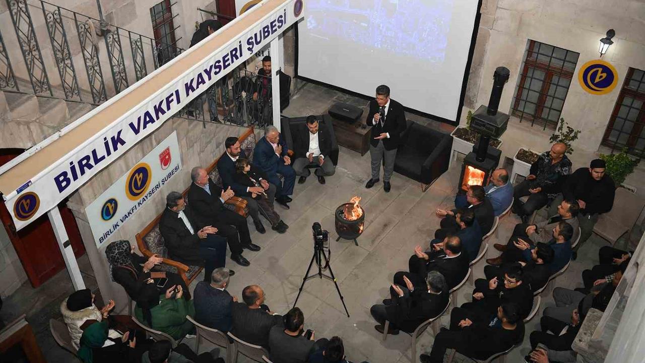 Kayseri'de Başkan Büyükkılıç, Yatırım ve Hizmetler Üzerine Konuştu