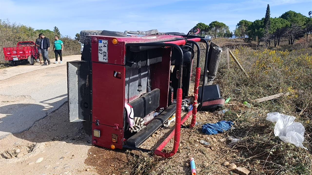 Antalya Manavgat'ta Safari Aracının Devrilmesi Sonucu 9 Turist Yaralandı