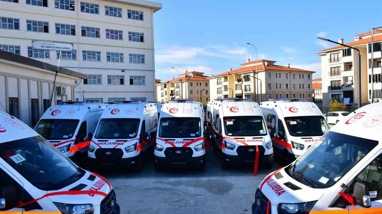 Gaziantep'te Acil Sağlık Hizmetleri İçin 16 Yeni Ambulans Sağlandı