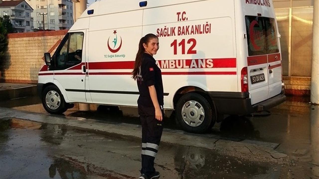 Rize Merkez'de Kamyonetin Çarptığı Paramedik 5 Gün Mücadele Etti