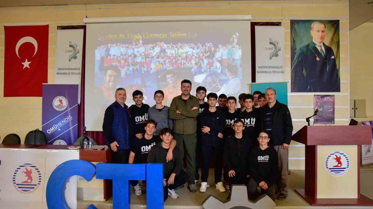 Samsun'da TUSAŞ Baş Test Pilotu Öğrencilere Seminer Verdi