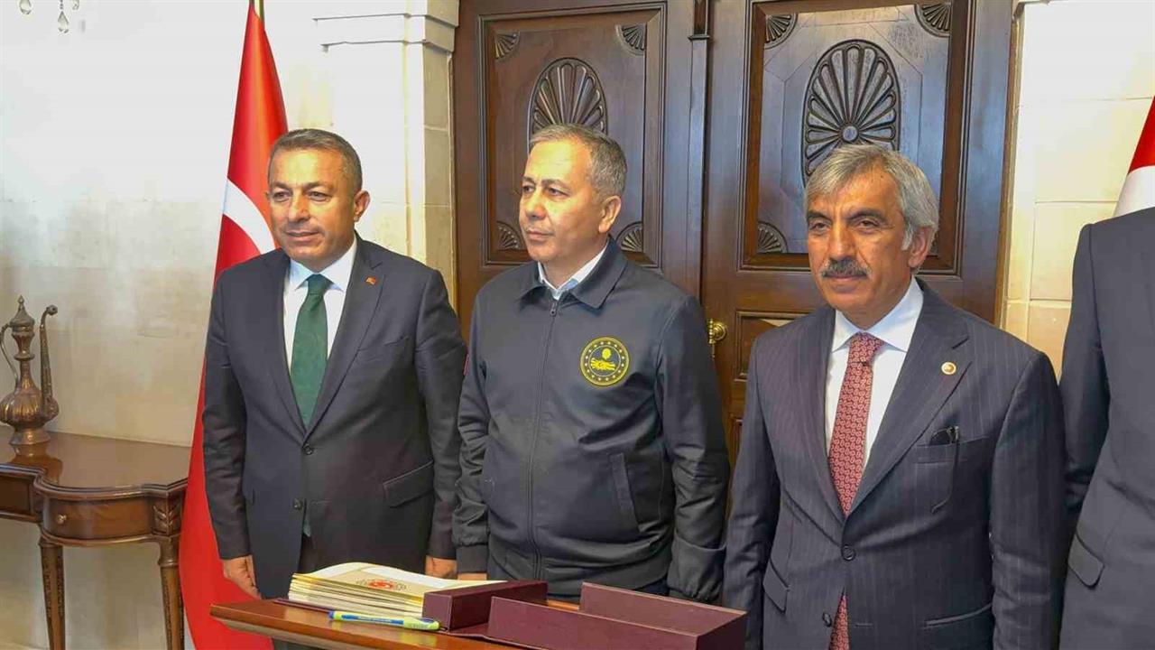 İçişleri Bakanı Ali Yerlikaya, Kilis Valisi Tahir Şahin ile Görüştü