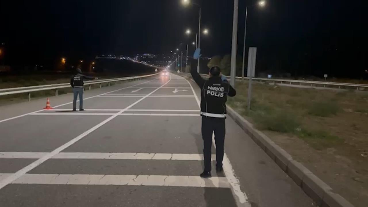 Iğdır'da Uyuşturucu Taşıyan Yabancı Uyruklu Şahıs Tutuklandı