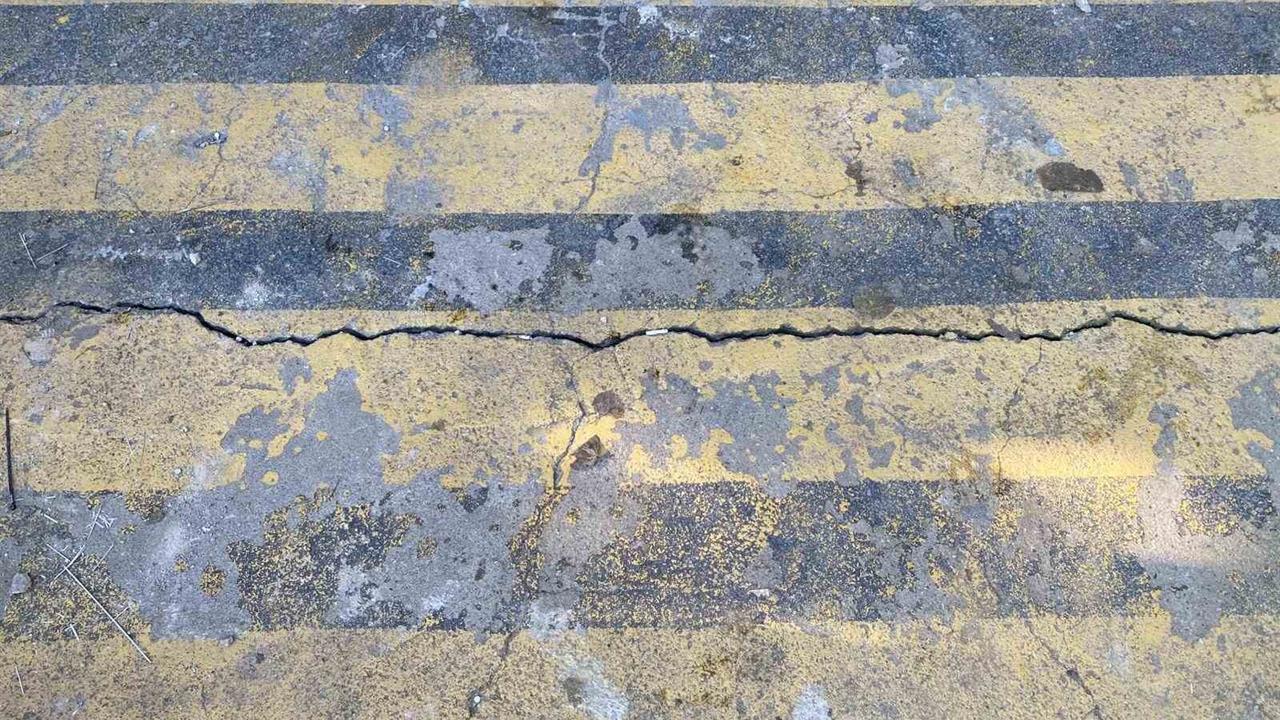 Ataşehir İstanbul'da Bina Kolonları Nedeniyle Patlama Paniği Yaşandı