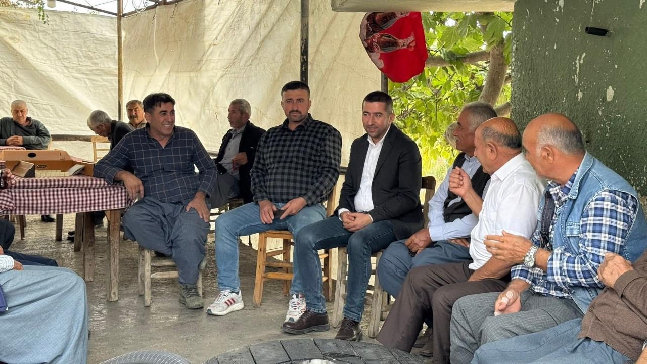 MHP Çamlıyayla, Sarıkavak'ta Esnaf Vatandaşlarla Biraraya Geldi