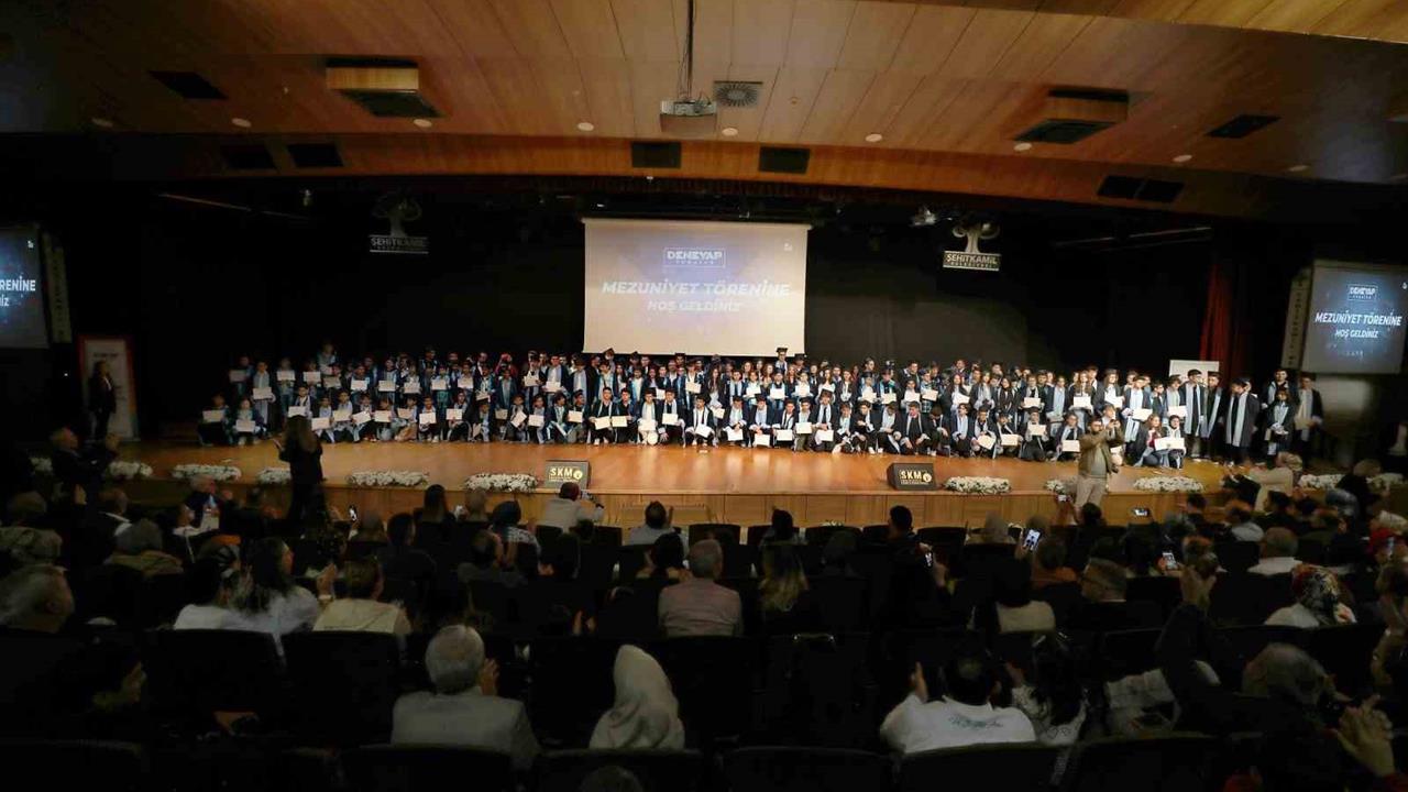 Gaziantep'te Deneyap Teknoloji Atölyeleri İlk Mezunlarını Verdi