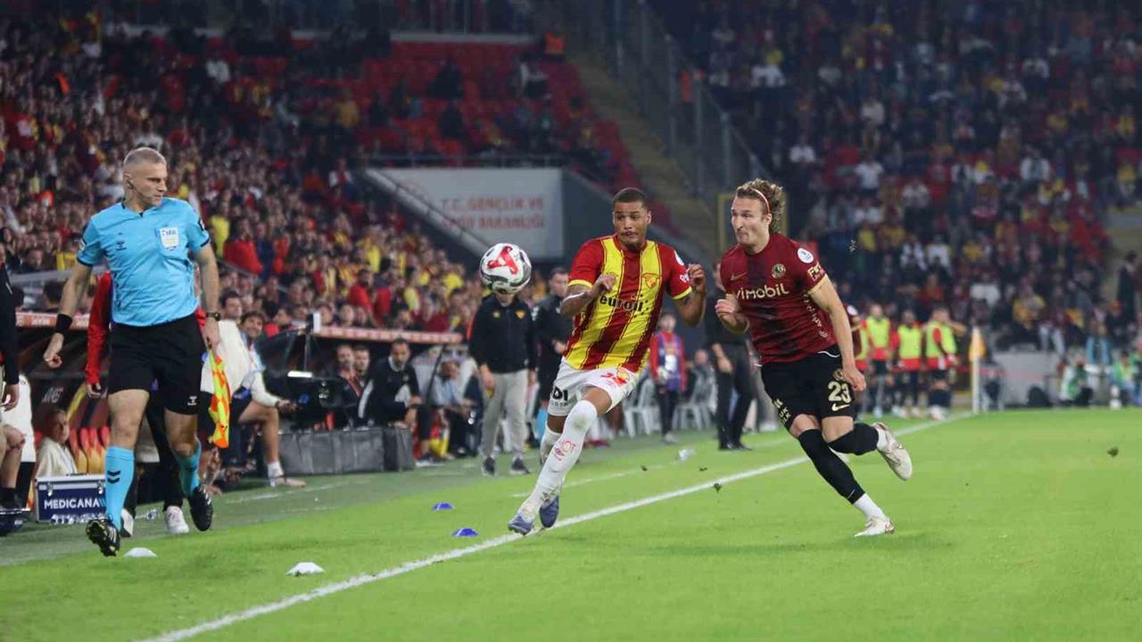 İzmir Göztepe, Gençlerbirliği'ni 1-0 Yenerek Üç Puan Aldı