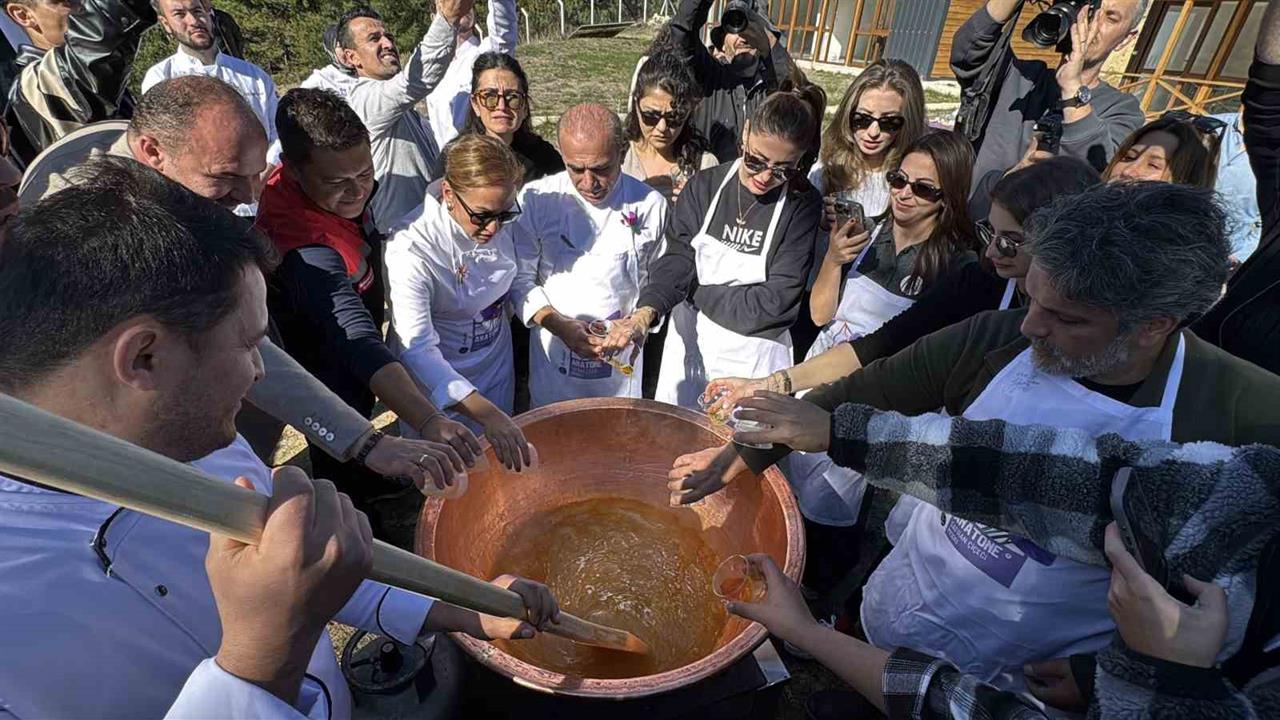 Karabük'te "Anadolu’dakiler" Projesinin İlk İmeci Ağı Safranla Tanıtıldı