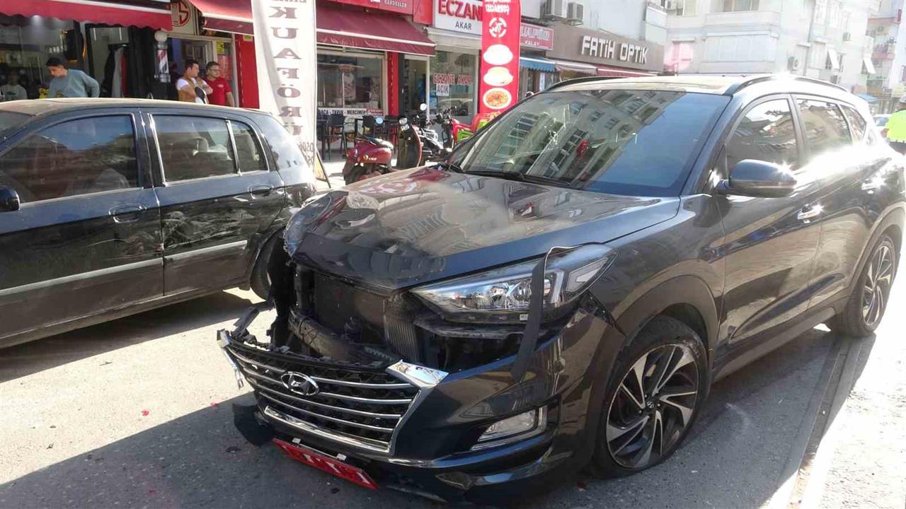 Antalya Muratpaşa'da Kaymakam İhsan Kara Trafik Kazasına Karıştı