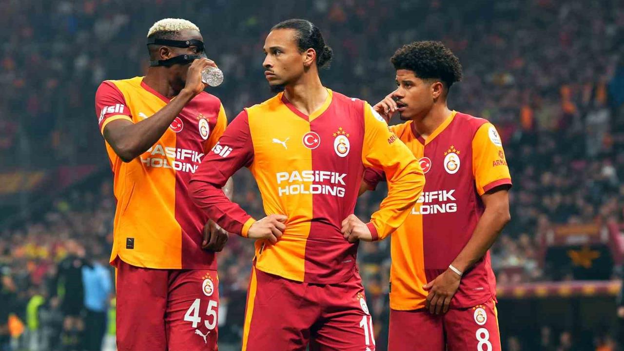 İstanbul'da Galatasaray, Trabzonspor ile Beraberlik Sağlayarak Yenilmezlik Serisini 32 Maça Çıkardı