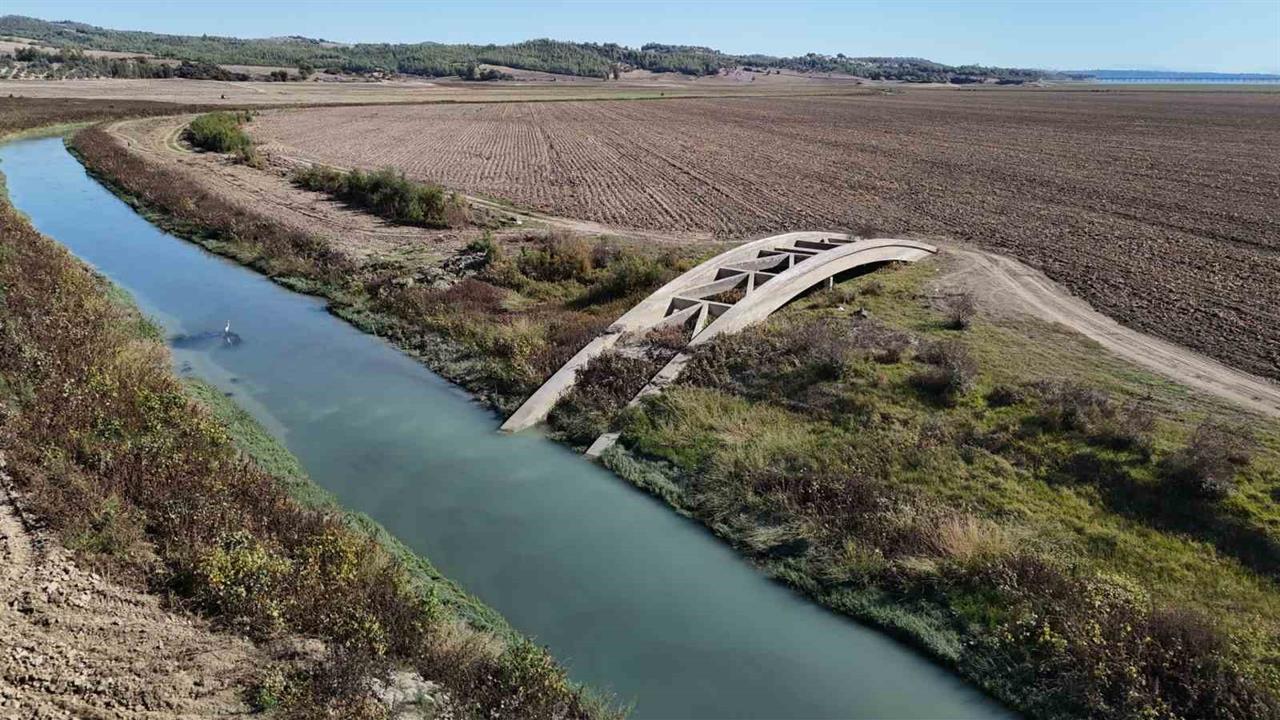 Seyhan Baraj Gölü'nde Kuraklık Nedeniyle Almanya Köprüsü Yeniden Ortaya Çıktı