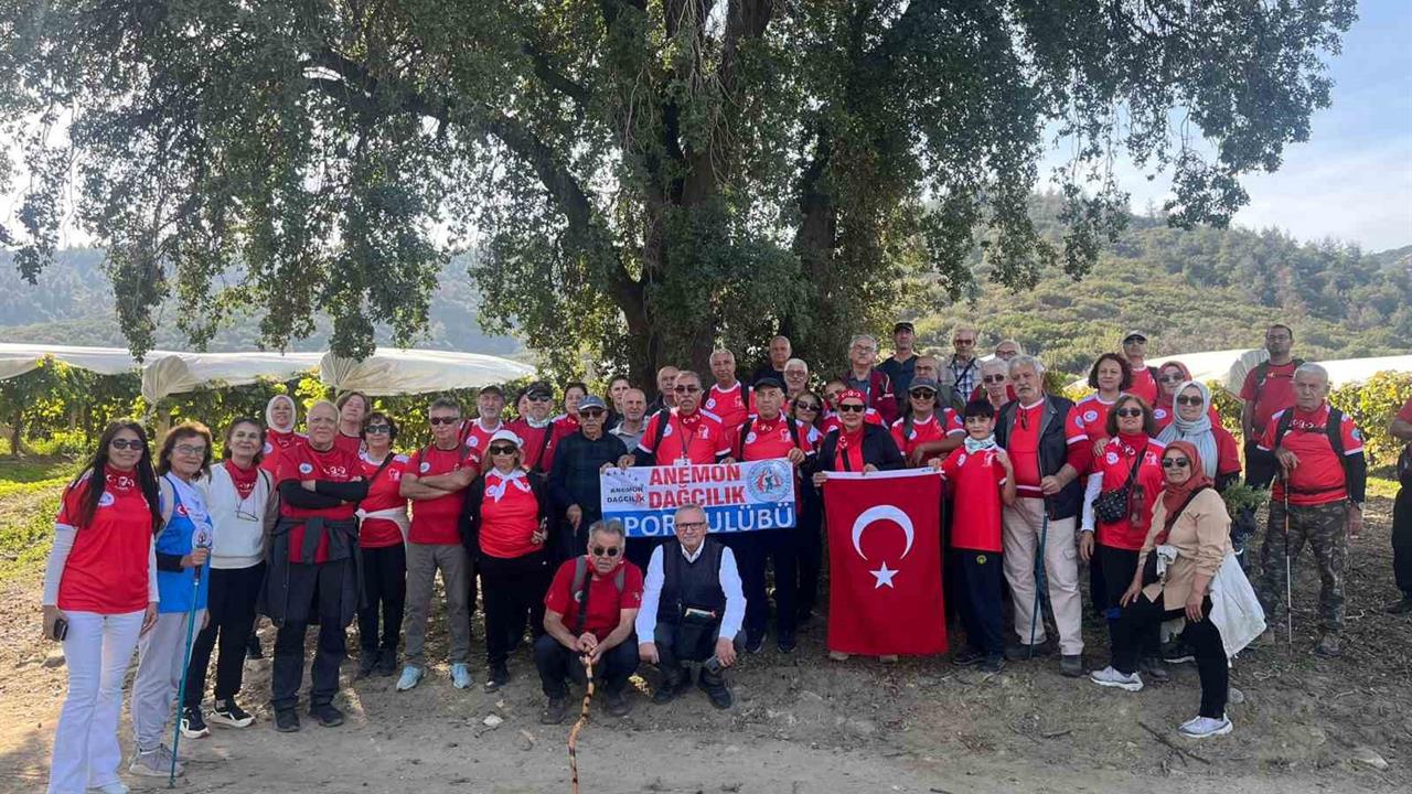 Manisa Sarıgöl'de Dağcılar Kültürel Mirası İnceledi