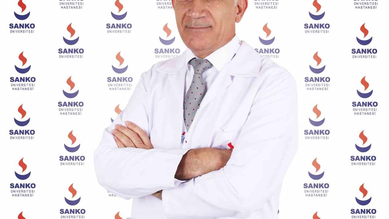 Gaziantep'te Uzm. Dr. Ahmet Köse, Kalbinde Üfürüm Olan Çocukların Değerlendirilmesi Gerektiğini Açıkladı