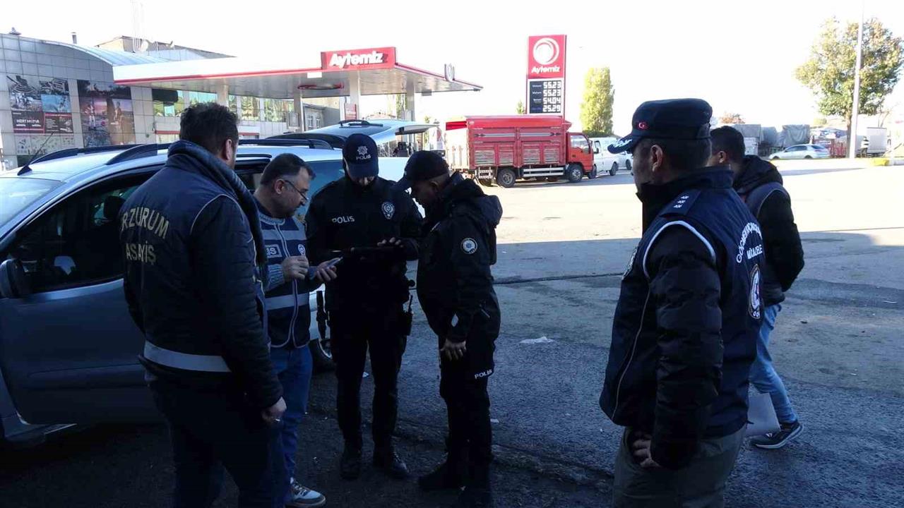 Erzurum'da Yapılan Göçmen Denetimlerinde 20 İşletmeye Ceza Kesildi