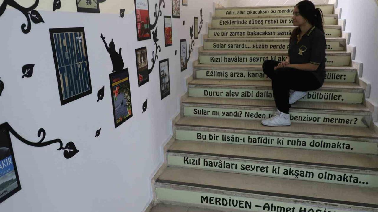 Diyarbakır'da Öğrencilere Edebiyat Koridoru ile İlham Veriliyor
