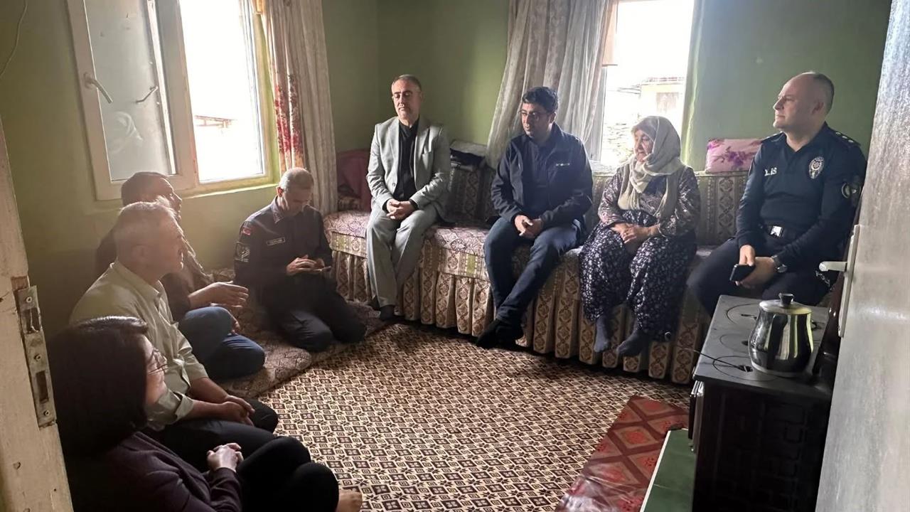 Aydın Yenipazar'da Kaymakam Karataş, Alioğulları Mahallesi'nde Vatandaşlarla Bir Araya Geldi