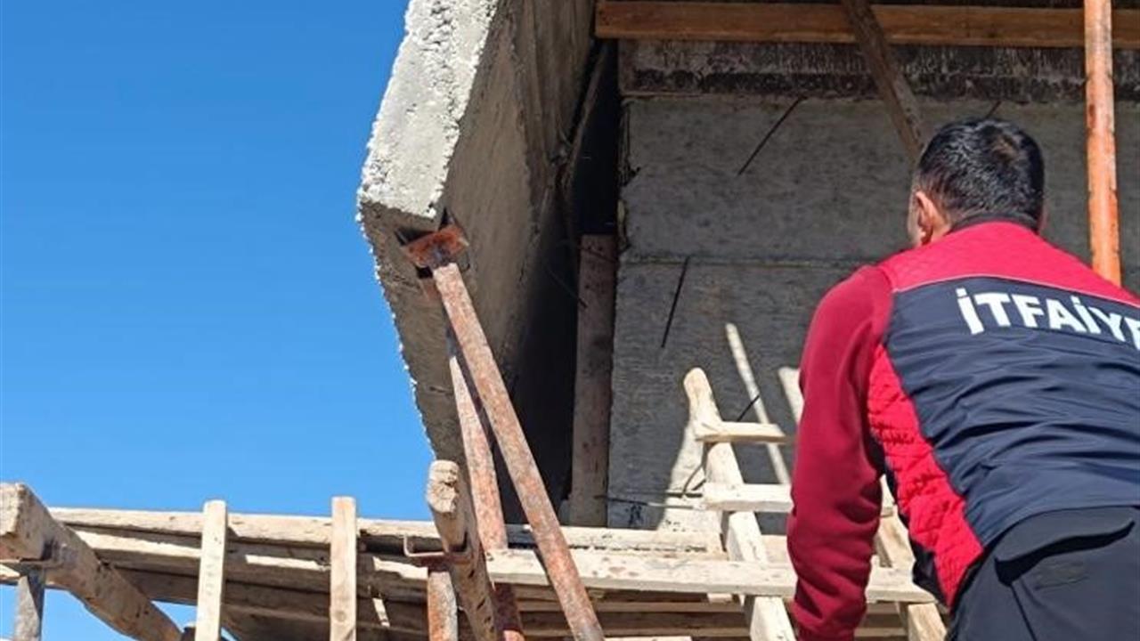 Ağrı Patnos'ta İnşaat Alanında Yaşanan Kazada 2 İşçi Yaralandı