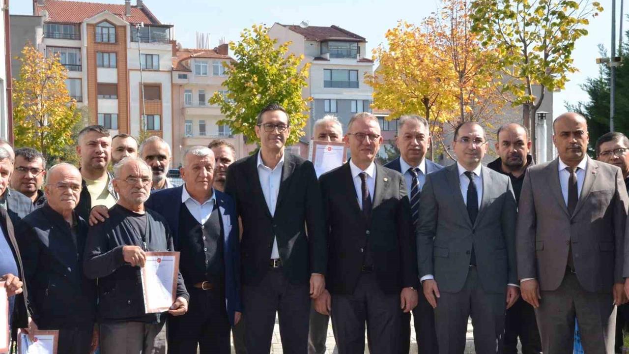 Kütahya Tavşanlı'da Küçük Sanayi Sitesi'nde Tapu Dağıtım Töreni Gerçekleşti