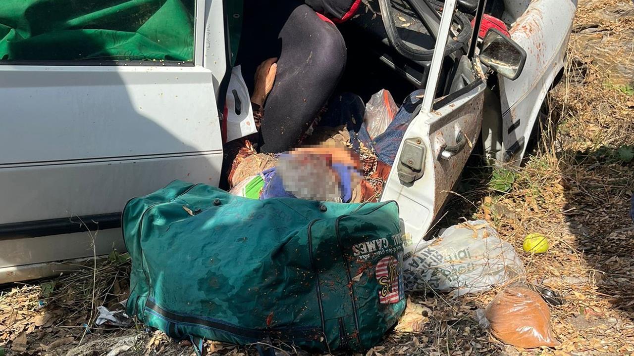 Manisa Kula'da Yol Kenarına Uçan Araçta 1 Kişi Hayatını Kaybetti